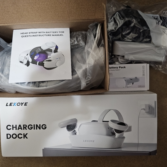 OCULUS QUEST 2  (128gb) - Picture 6 of 6